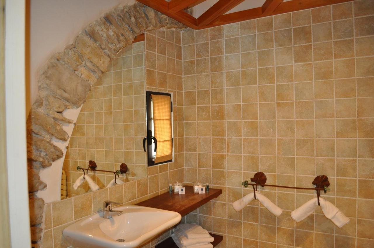 Domaine De Blancardy Hotel Moulès-et-Baucels Buitenkant foto